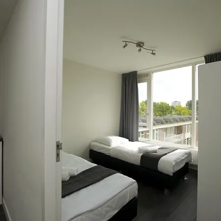 White Moon Apartman *